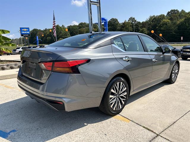 2023 Nissan Altima 2.5 SV photo 4