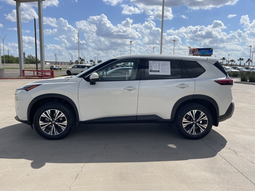 2021 Nissan Rogue SV photo 2