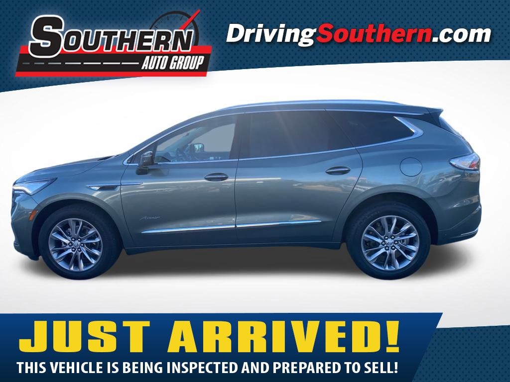 2024 Buick Enclave Avenir's photo