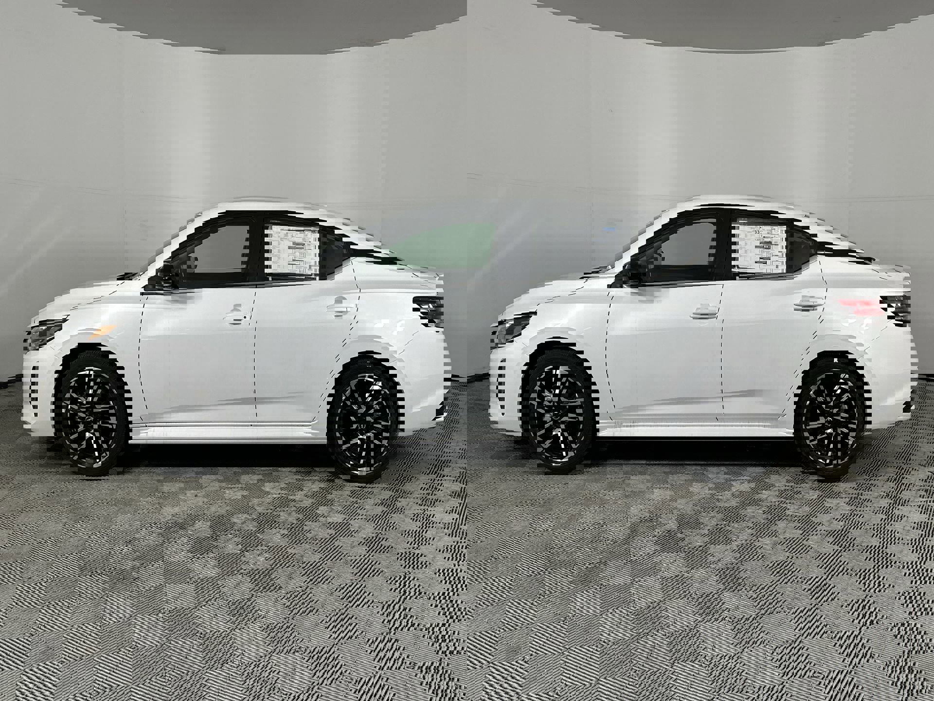 2025 Nissan Sentra SR photo 4