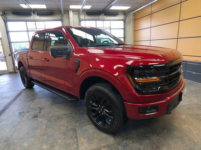 2025 Ford F-150 XLT photo 2