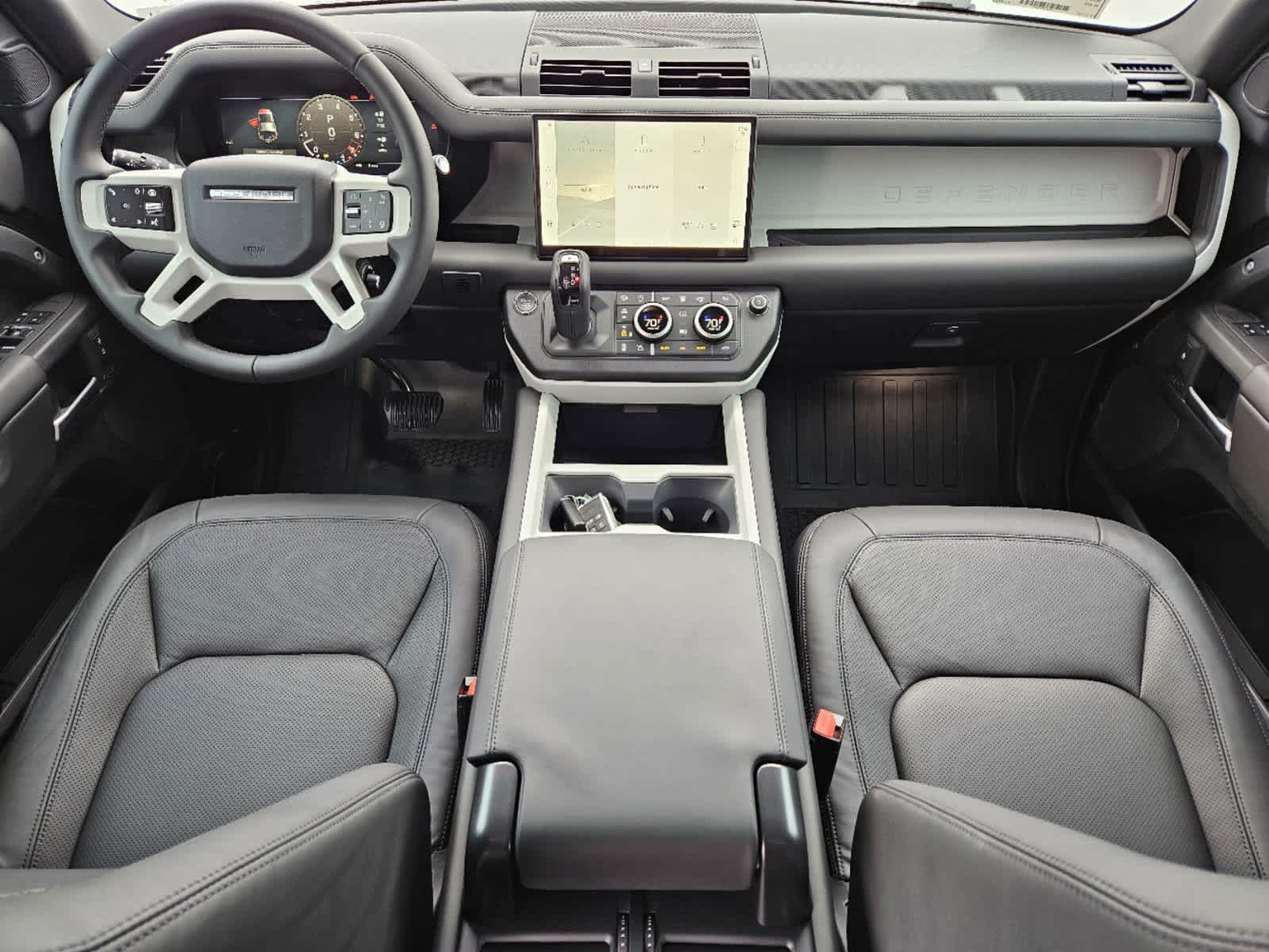 2025 Land Rover Defender 110 X-Dynamic SE photo 24