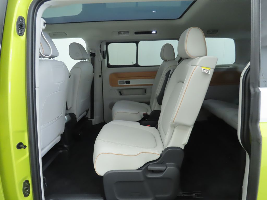 2025 Volkswagen ID. Buzz photo 17