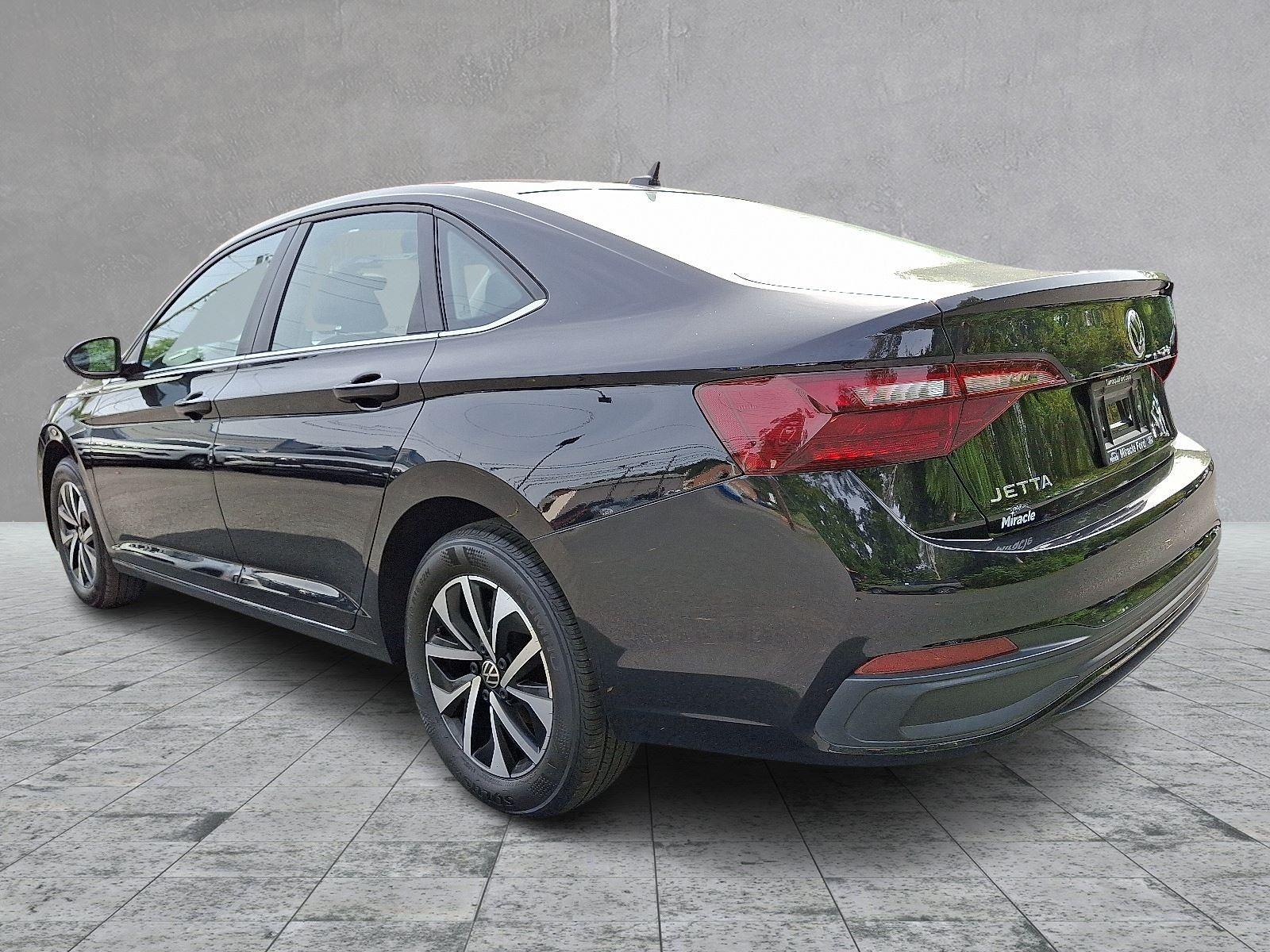 2024 Volkswagen Jetta S photo 2