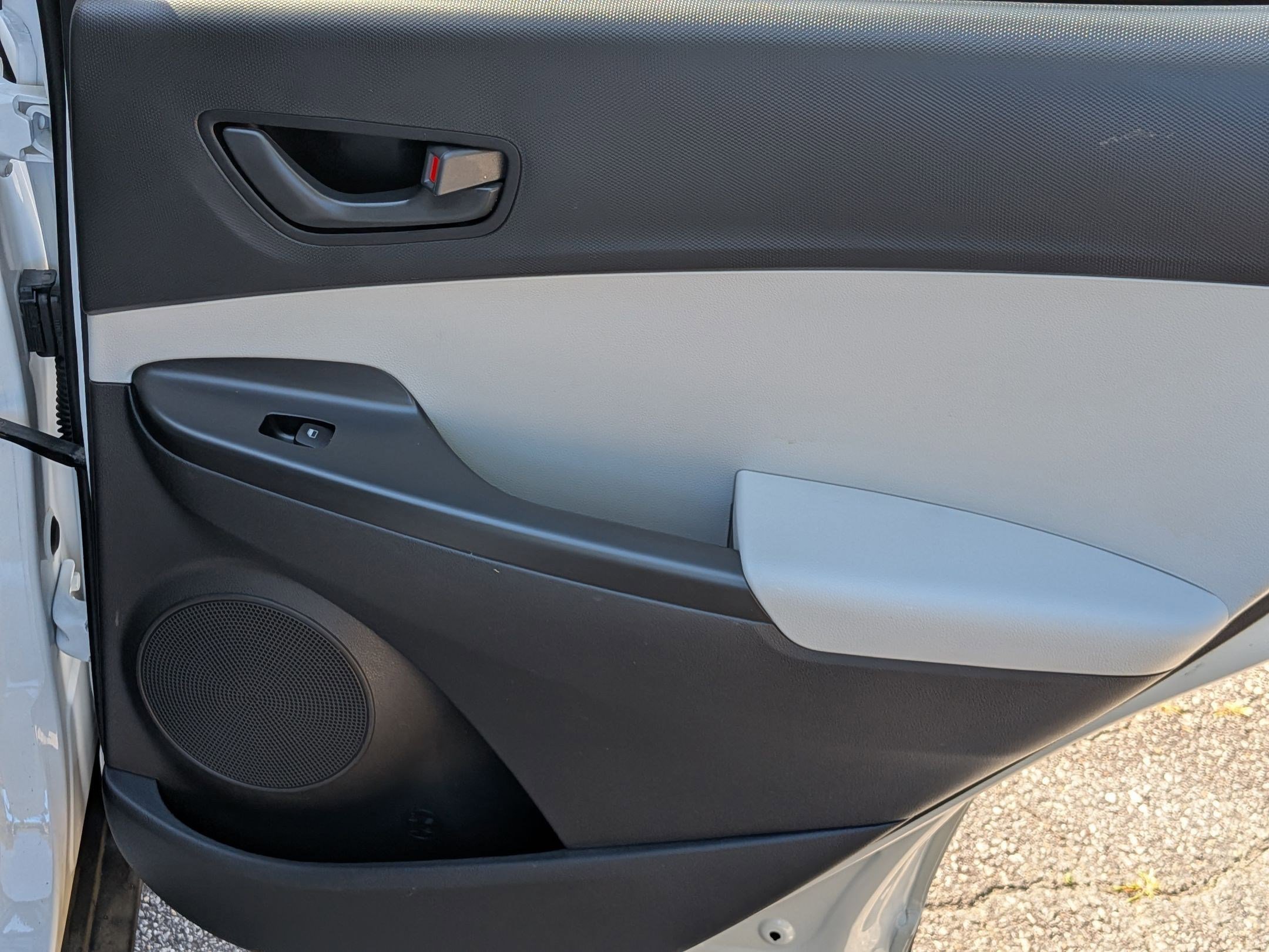 2023 Hyundai Kona SEL photo 30