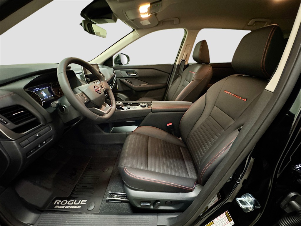 2026 Nissan Rogue SV photo 5