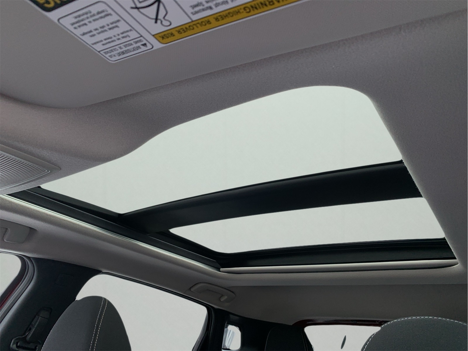 2025 Nissan Kicks SV photo 18