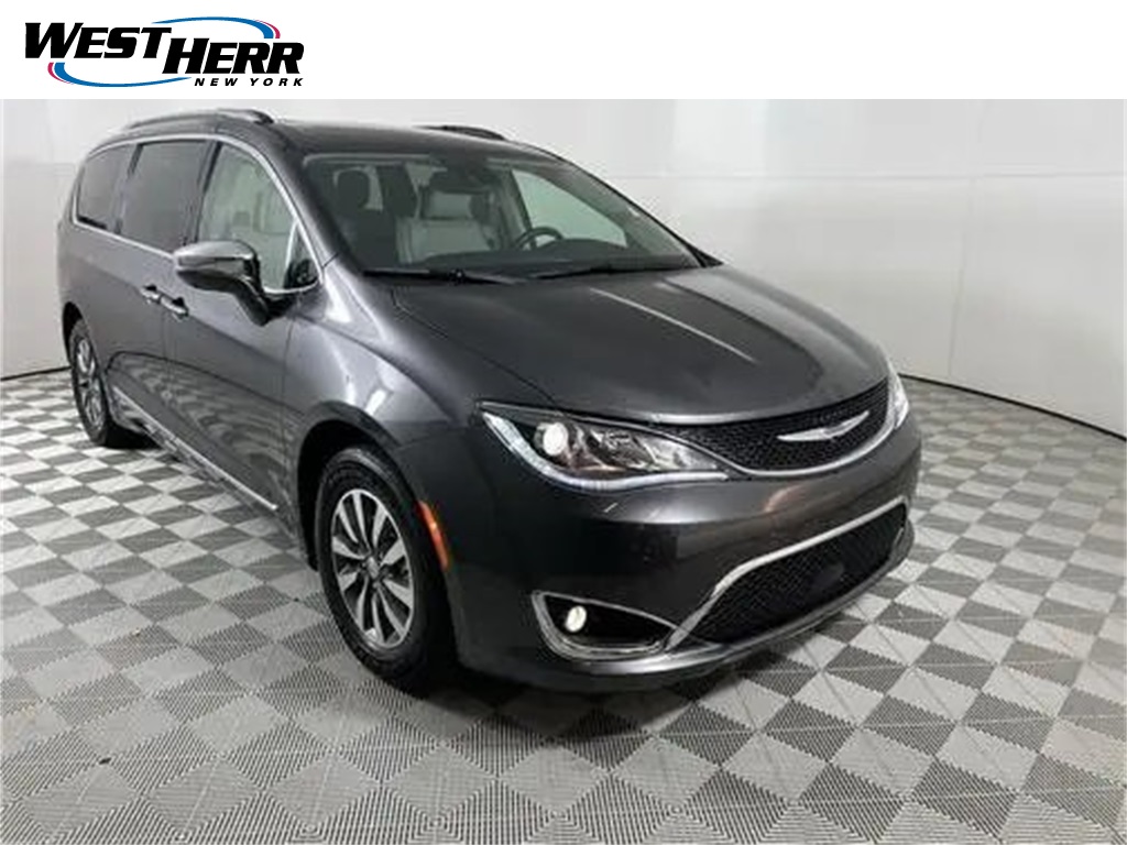 2020 Chrysler Pacifica Touring