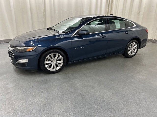 Used 2020 Chevrolet Malibu 1LT with VIN 1G1ZD5ST6LF017203 for sale in Waterbury, CT