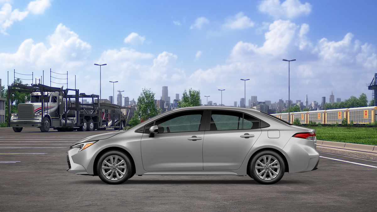 2026 Toyota Corolla Hybrid LE photo 4