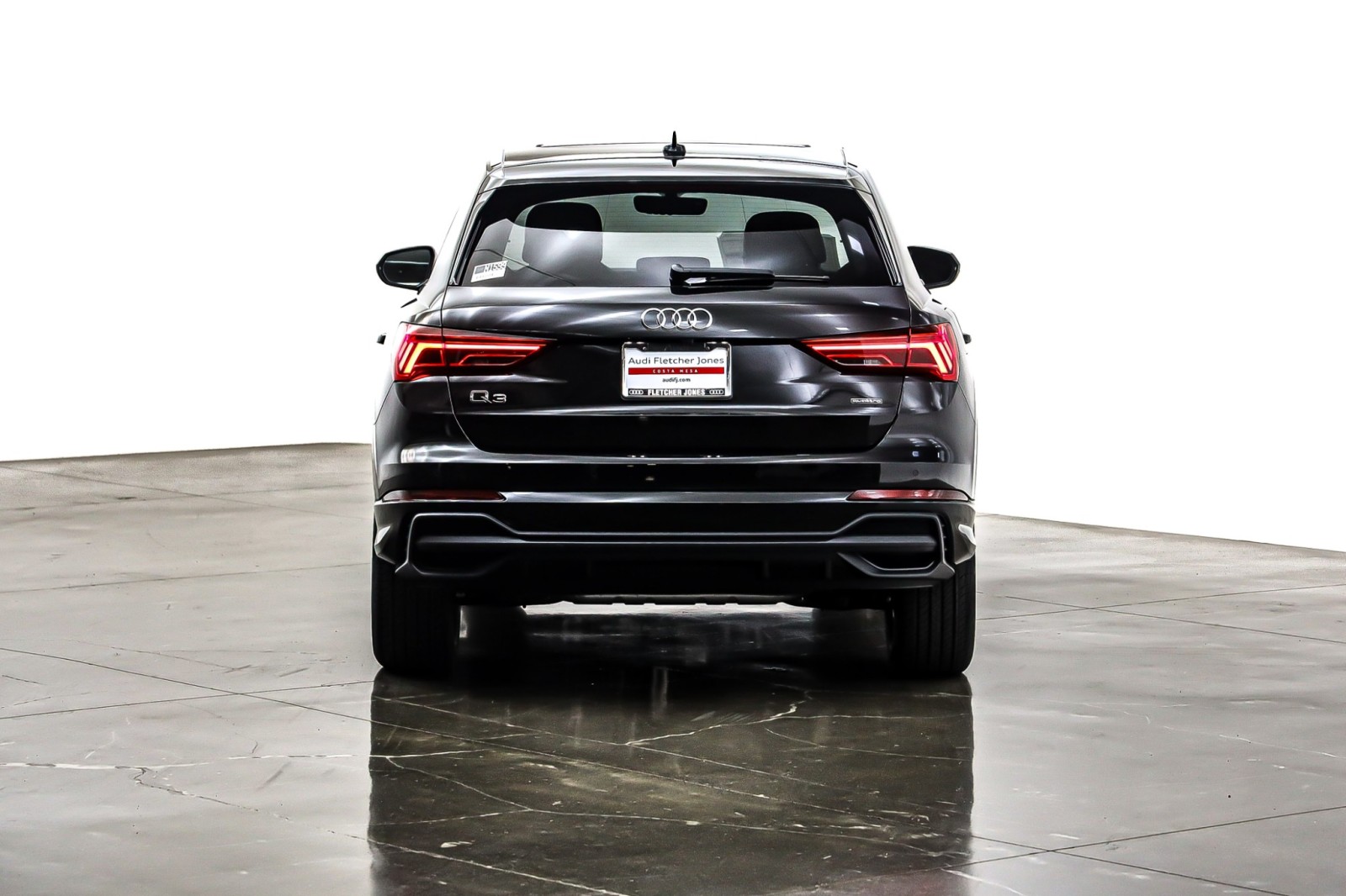 2025 Audi Q3 S line Premium Plus 45 TFSI photo 3