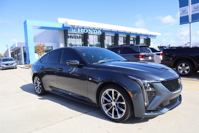 2025 Cadillac CT5 Sport's photo