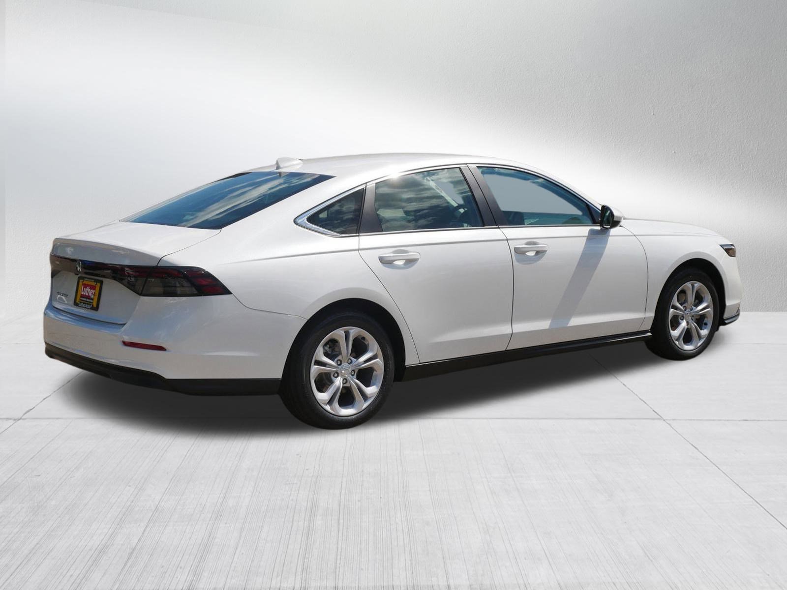 2025 Honda Accord LX photo 7