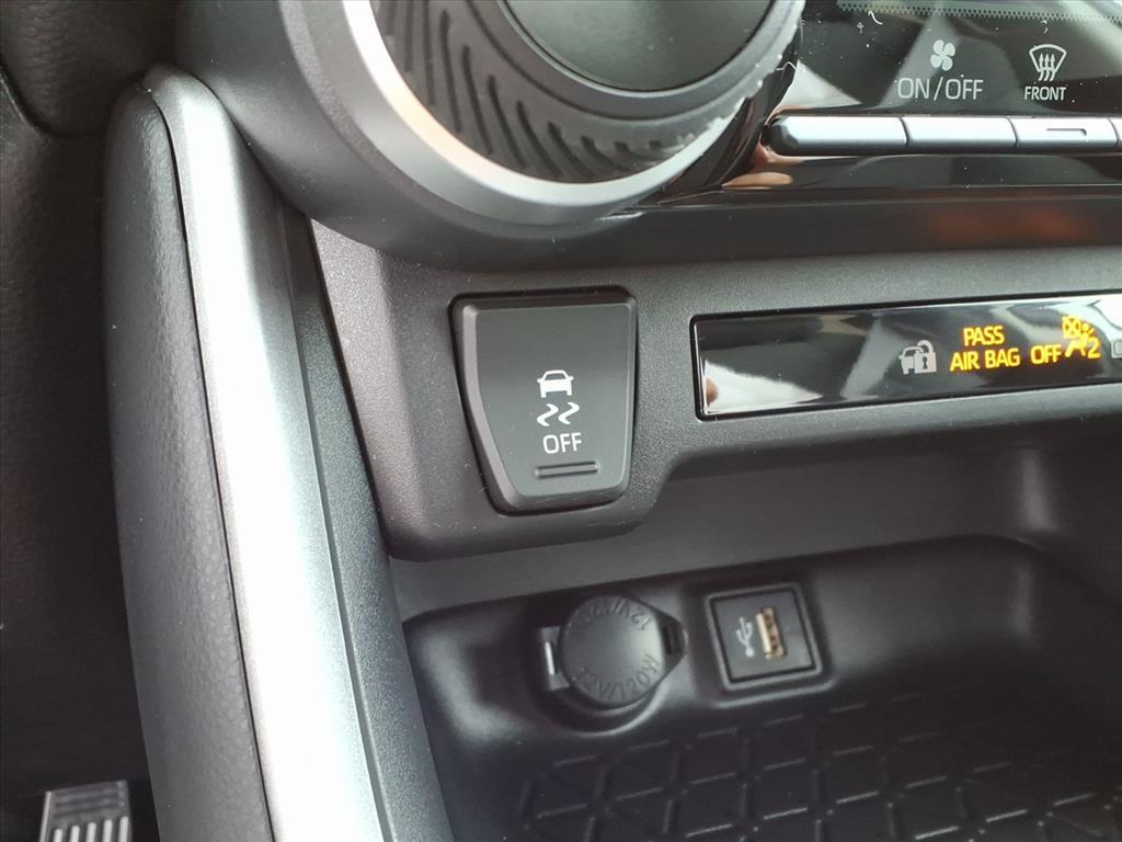 2025 Toyota RAV4 LE photo 14