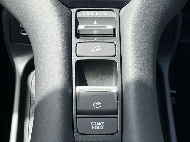2026 Honda HR-V LX photo 29