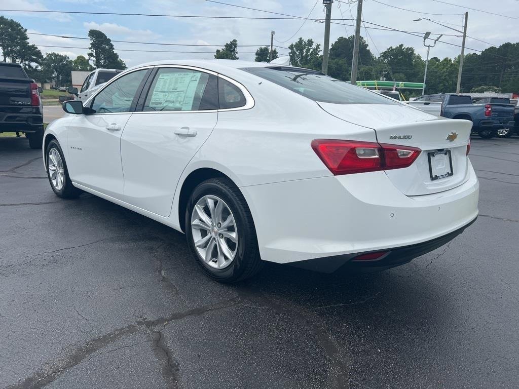 2024 Chevrolet Malibu 1LT photo 3