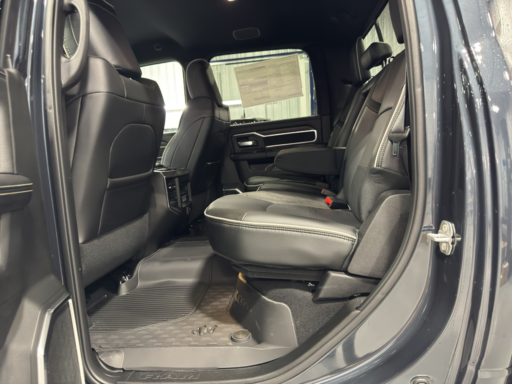 2025 Ram 2500 Laramie photo 4