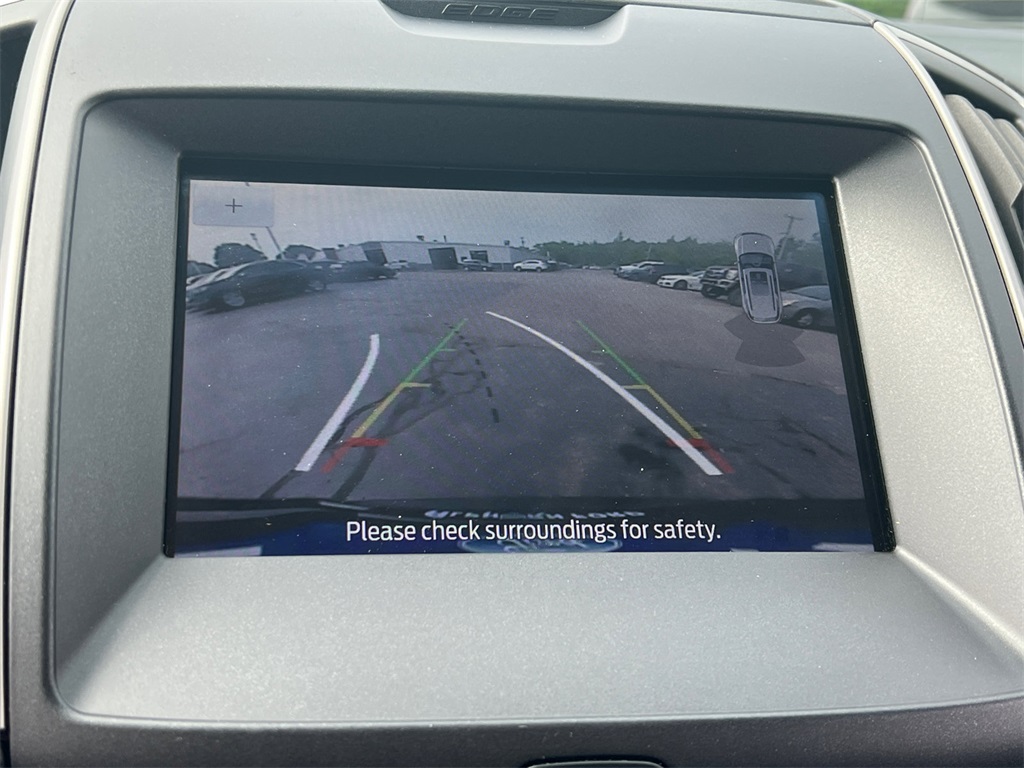 2020 Ford Edge SEL photo 17