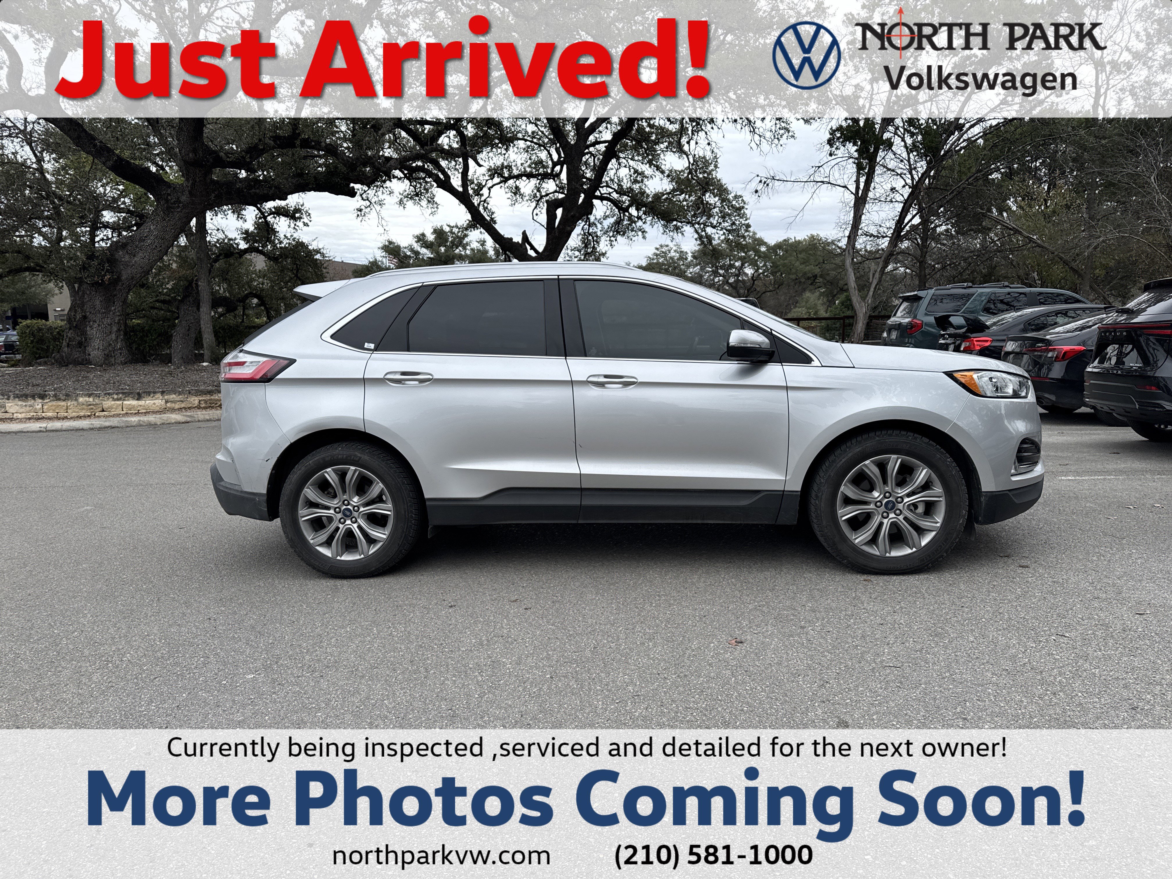 2019 Ford Edge Titanium's photo
