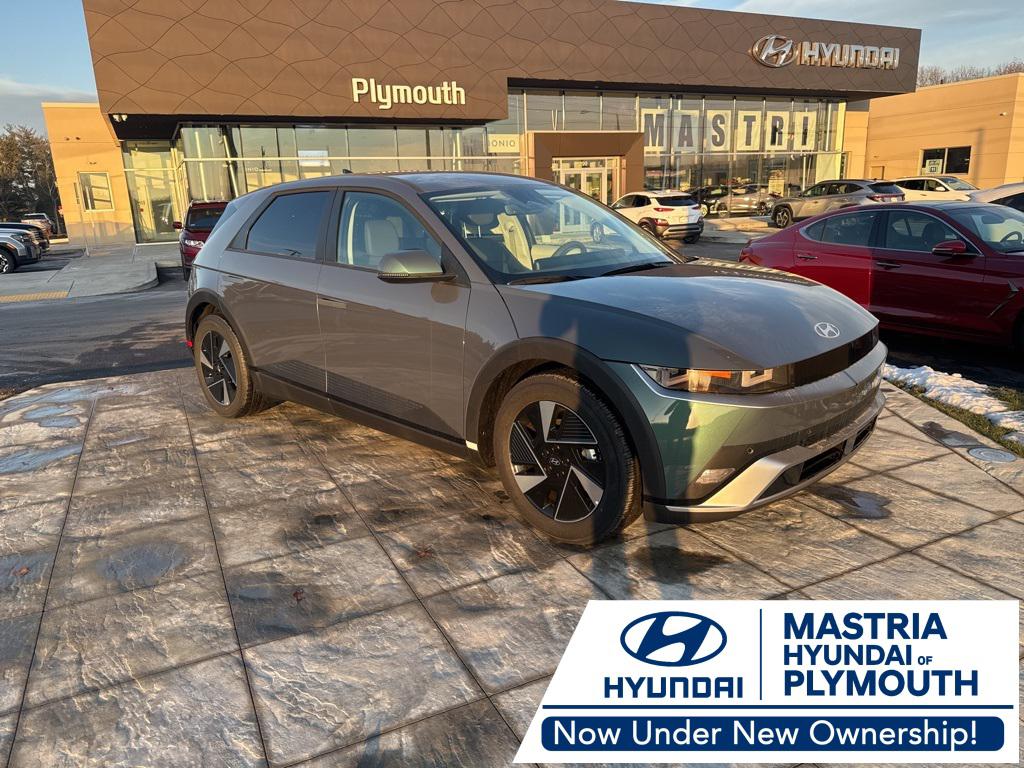 2026 Hyundai IONIQ 5 SEL's photo