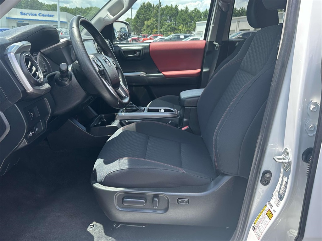 2023 Toyota Tacoma SR5 photo 4