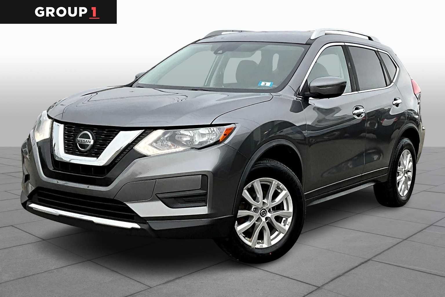 2020 Nissan Rogue SV's photo