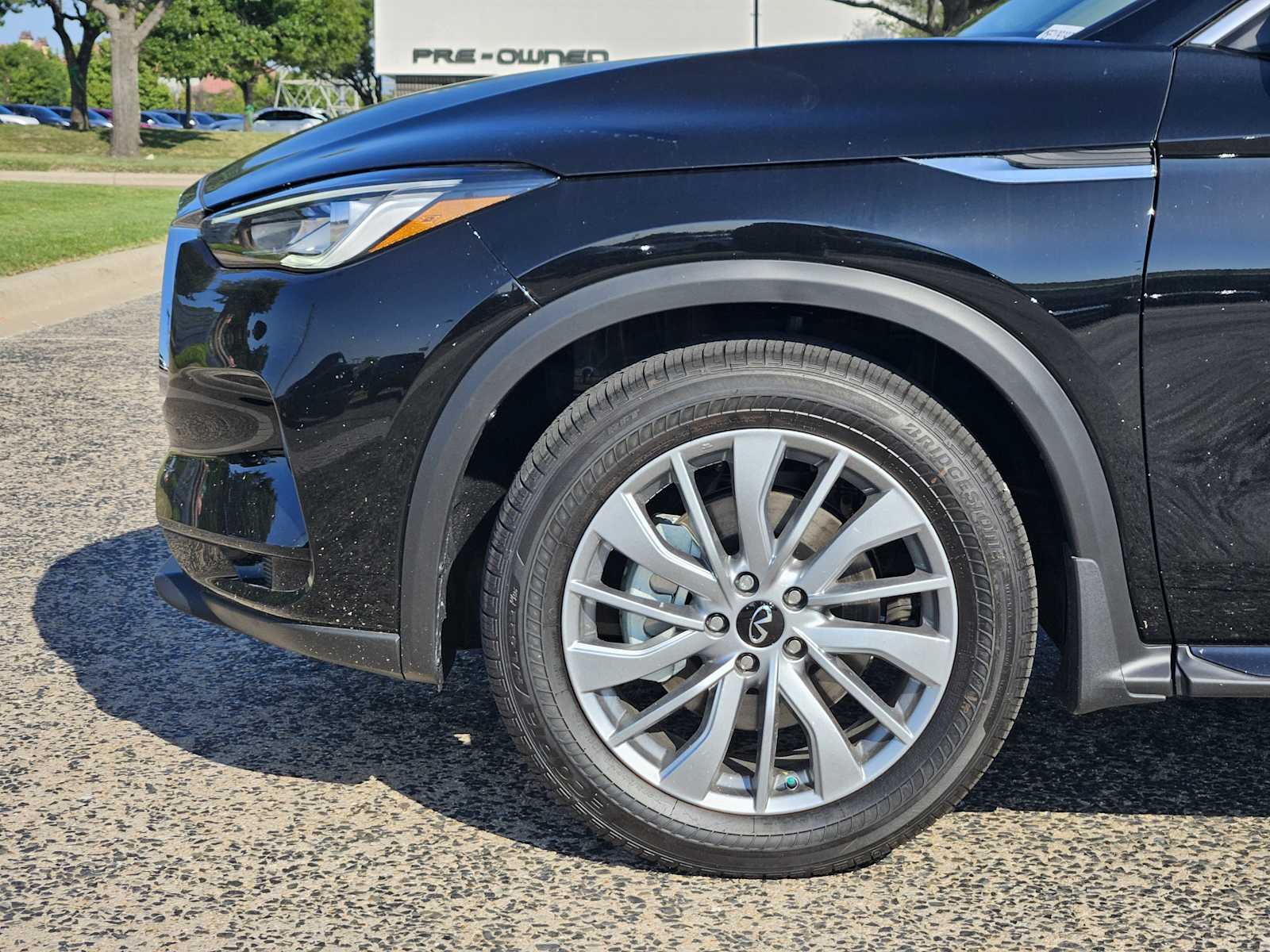 2025 Infiniti QX50 Luxe AWD photo 5