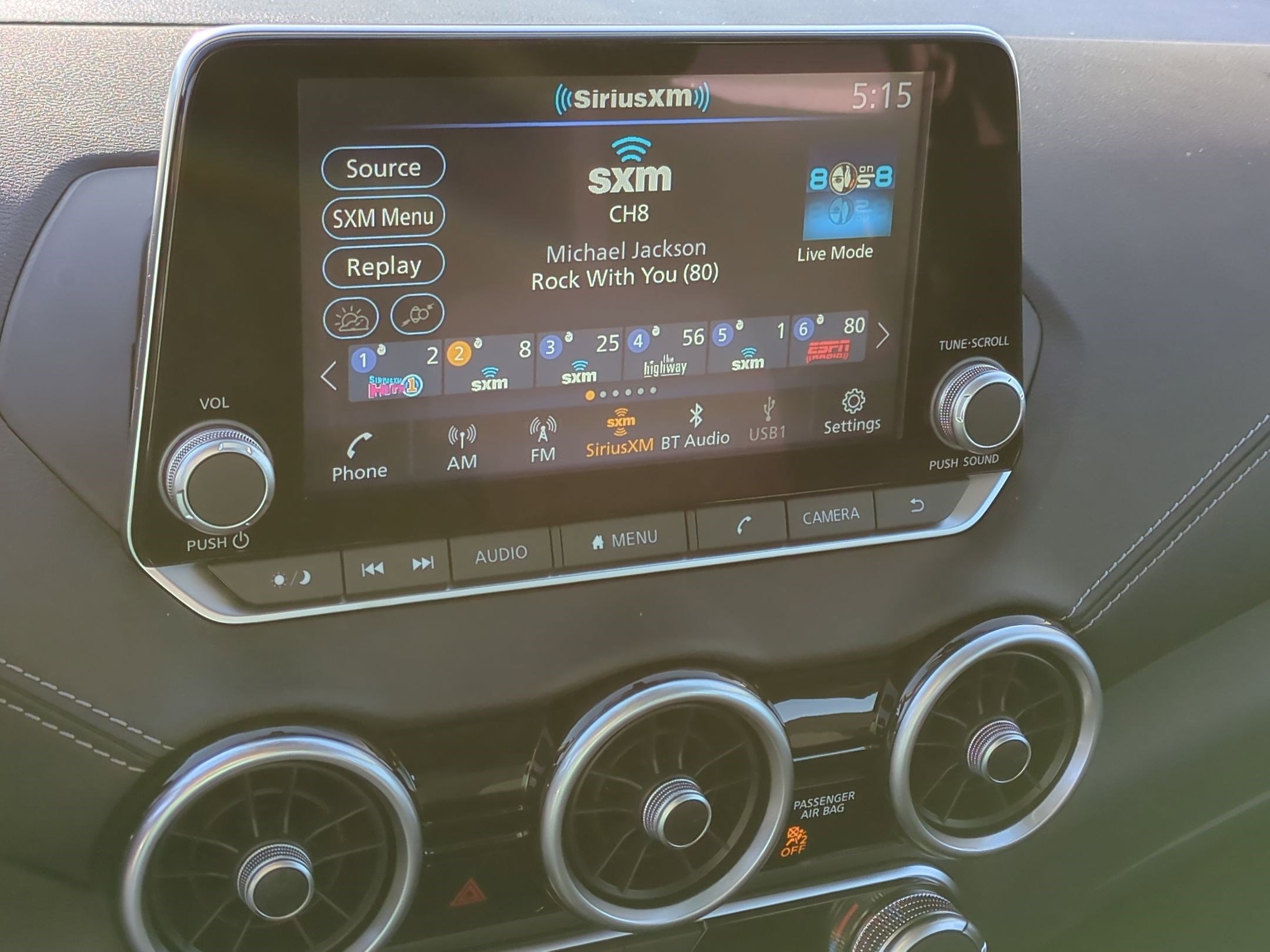 2025 Nissan Sentra SV photo 8