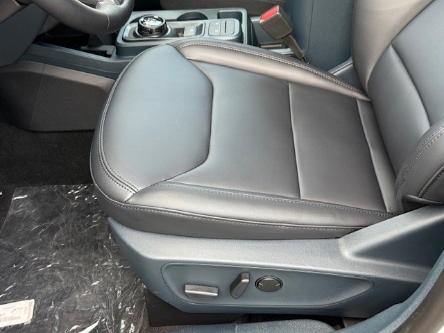 2025 Ford Maverick Lariat photo 31