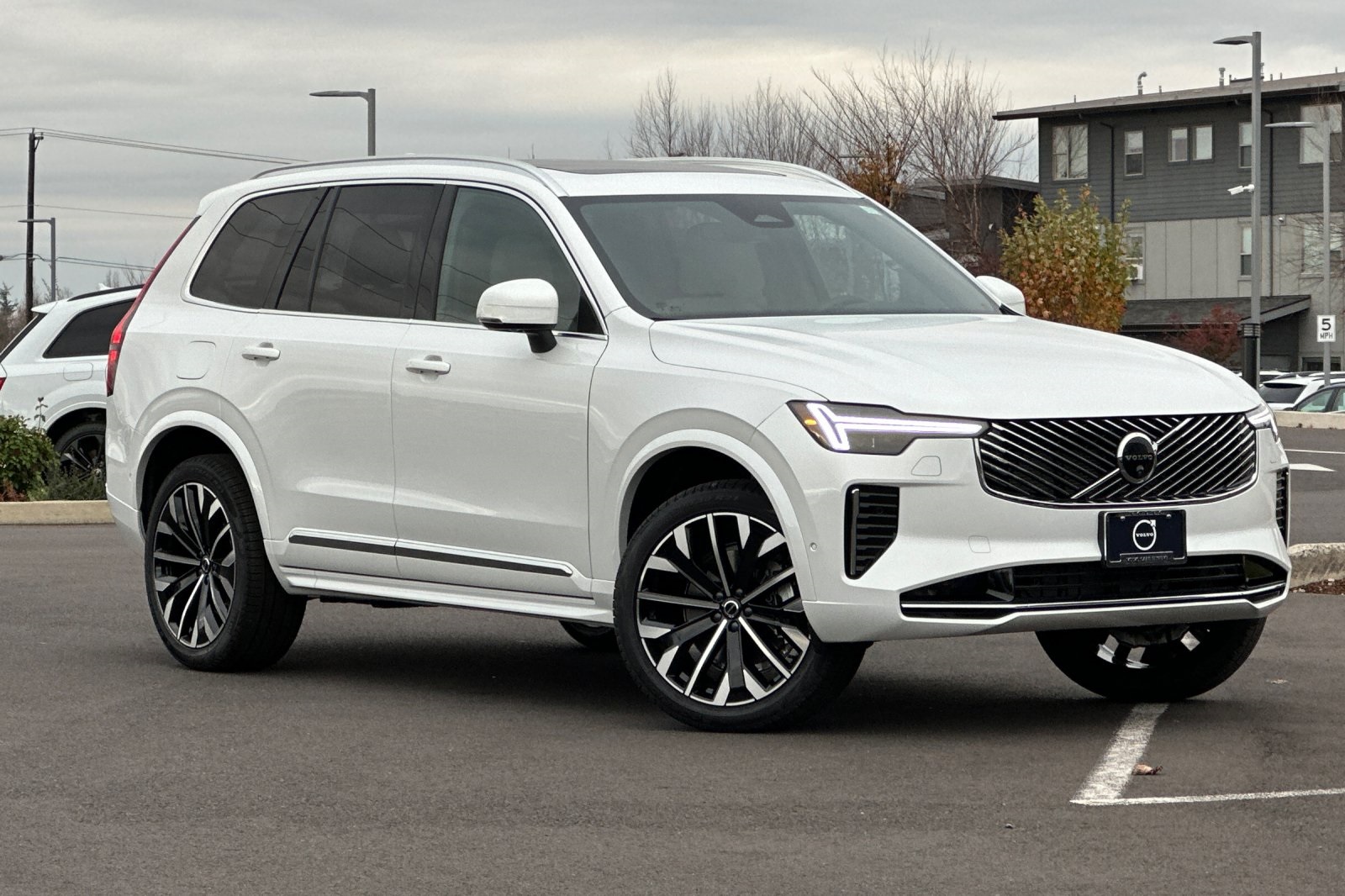 2026 Volvo XC90 Plus's photo
