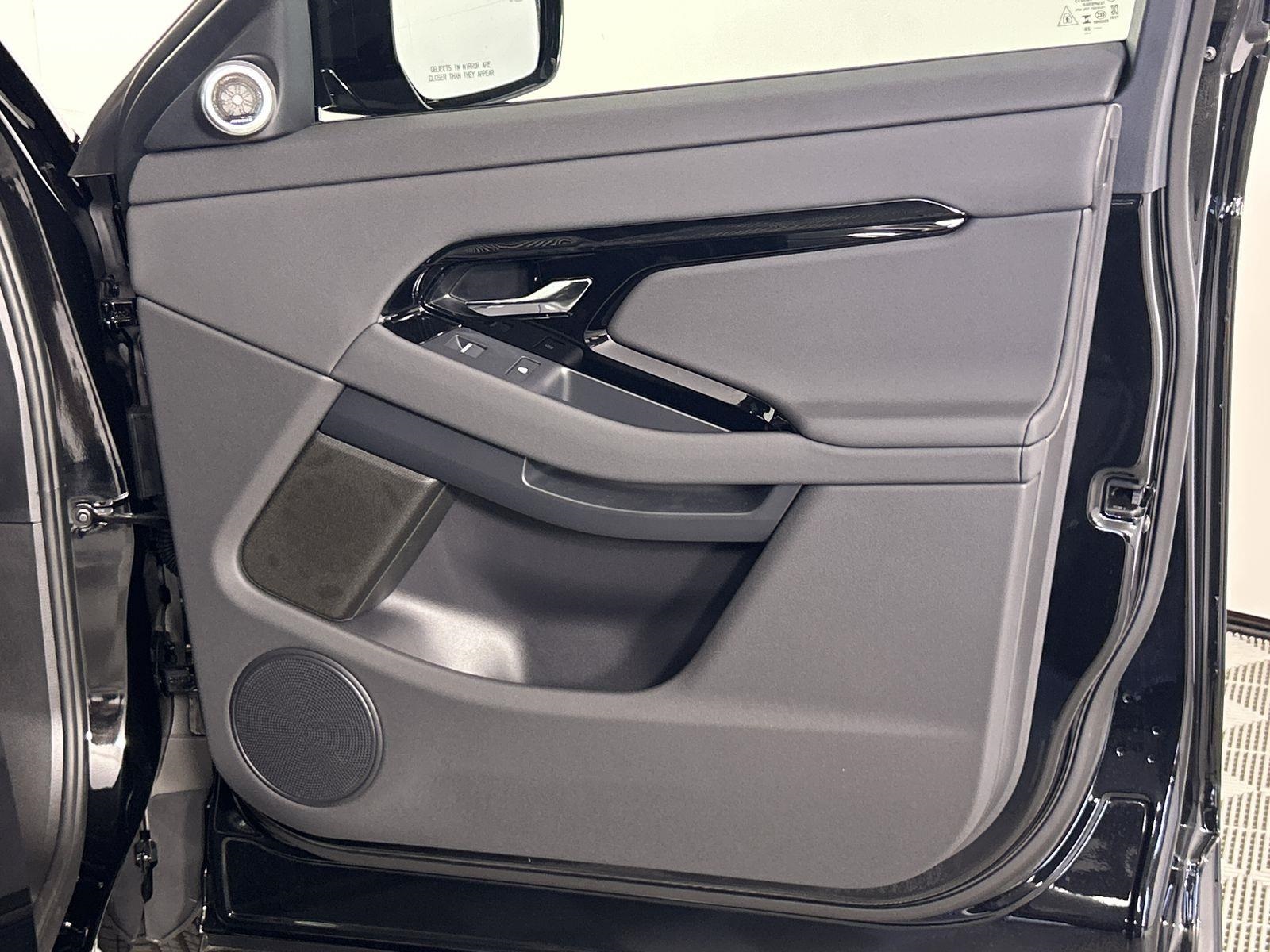 2026 Land Rover Range Rover Evoque S photo 28