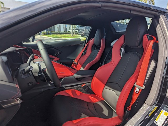 2025 Chevrolet Corvette E-Ray 2LZ photo 5