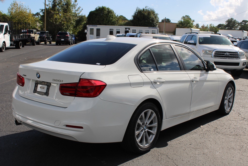 2018 Bmw 320i xDrive Sedan photo 4