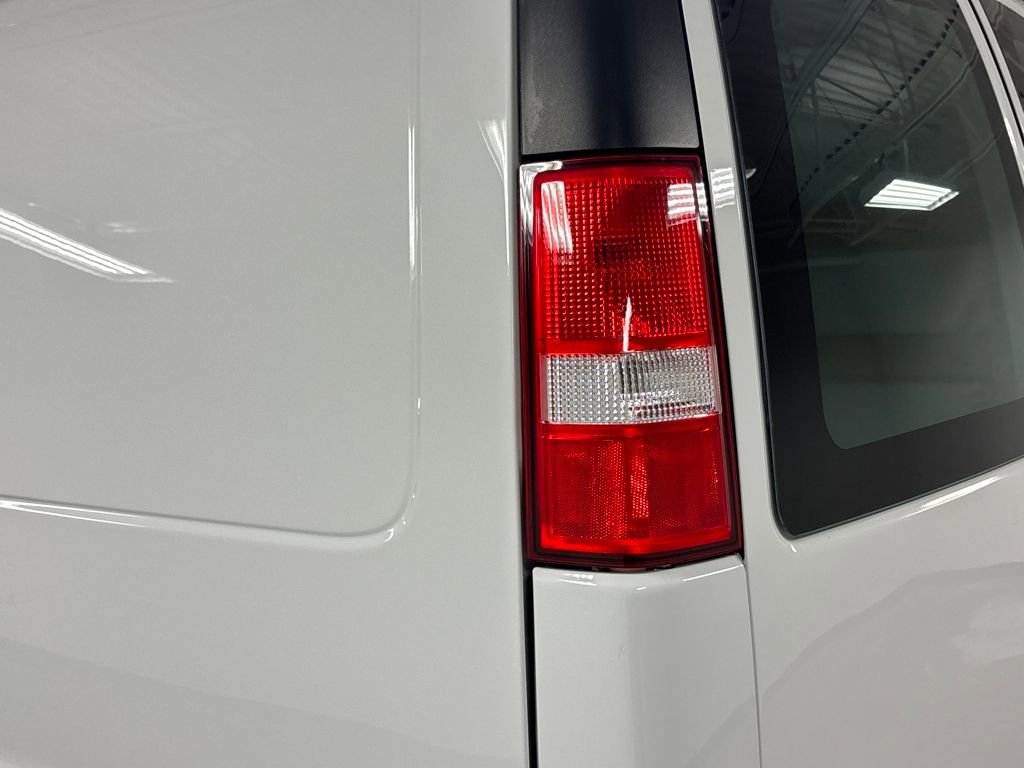 2023 Gmc Savana Cargo 2500 photo 8