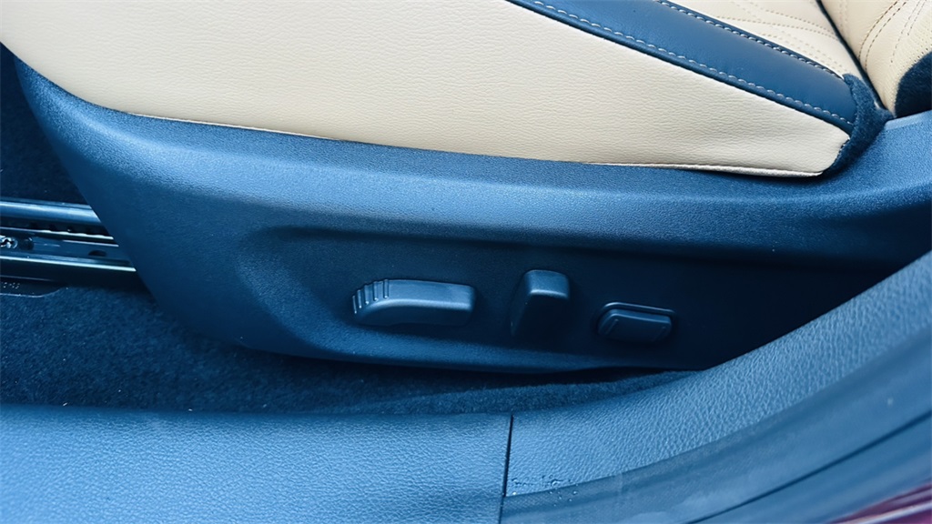 2025 Nissan Sentra SV photo 13