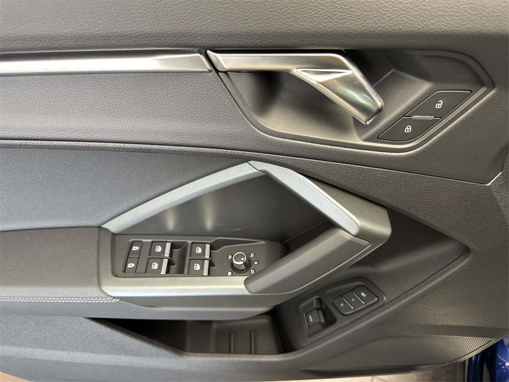 2025 Audi Q3 Premium S line photo 9