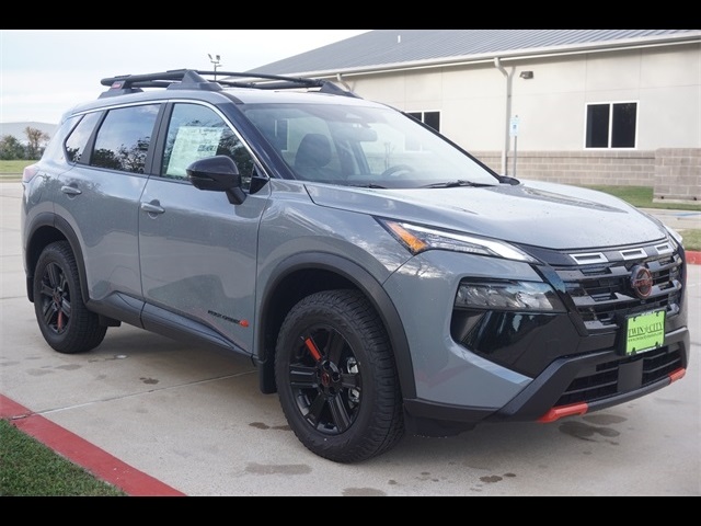 2026 Nissan Rogue Rock Creek's photo