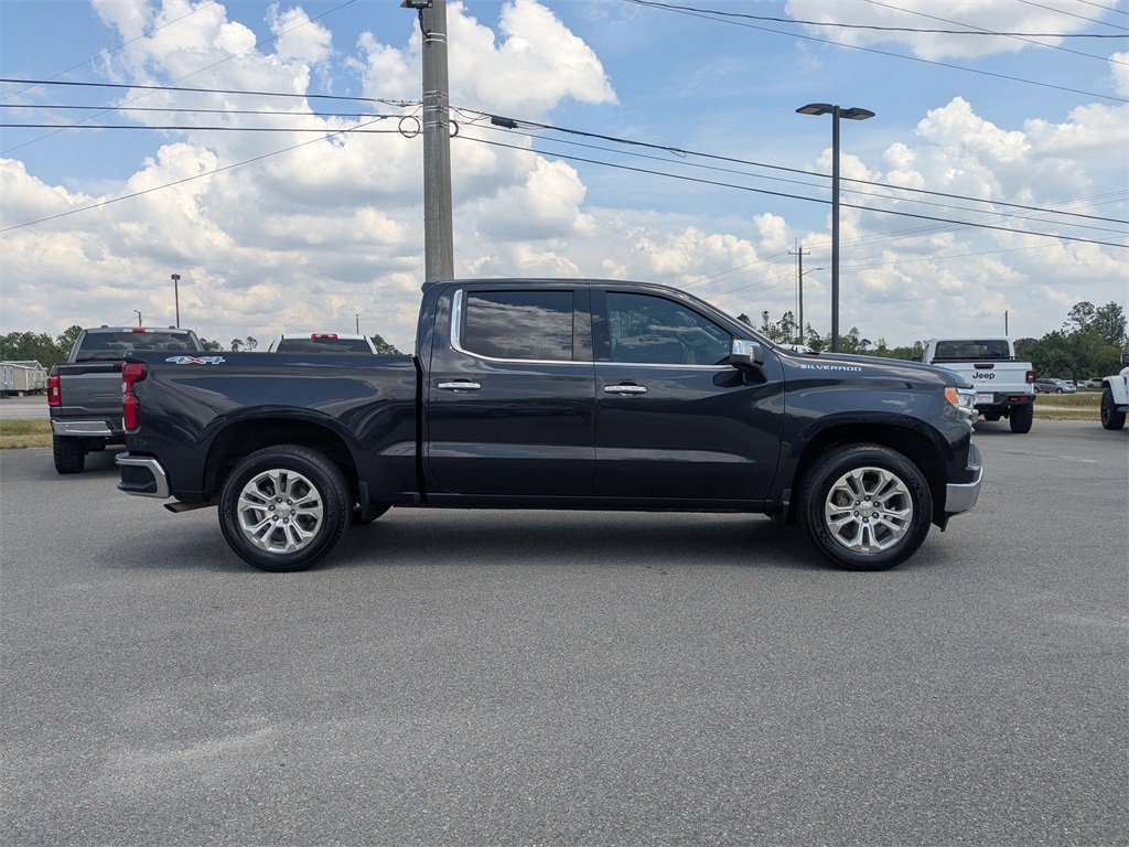 2023 Chevrolet Silverado 1500 LTZ photo 3