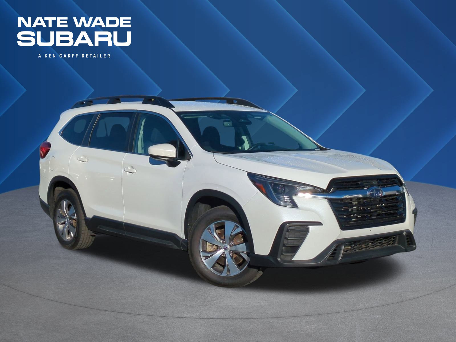 2024 Subaru Ascent Premium's photo