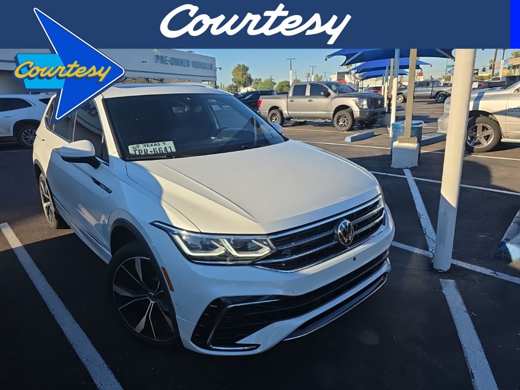 2024 Volkswagen Tiguan SEL R-LINE's photo