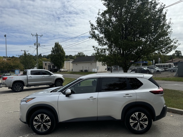 2023 Nissan Rogue SV photo 9