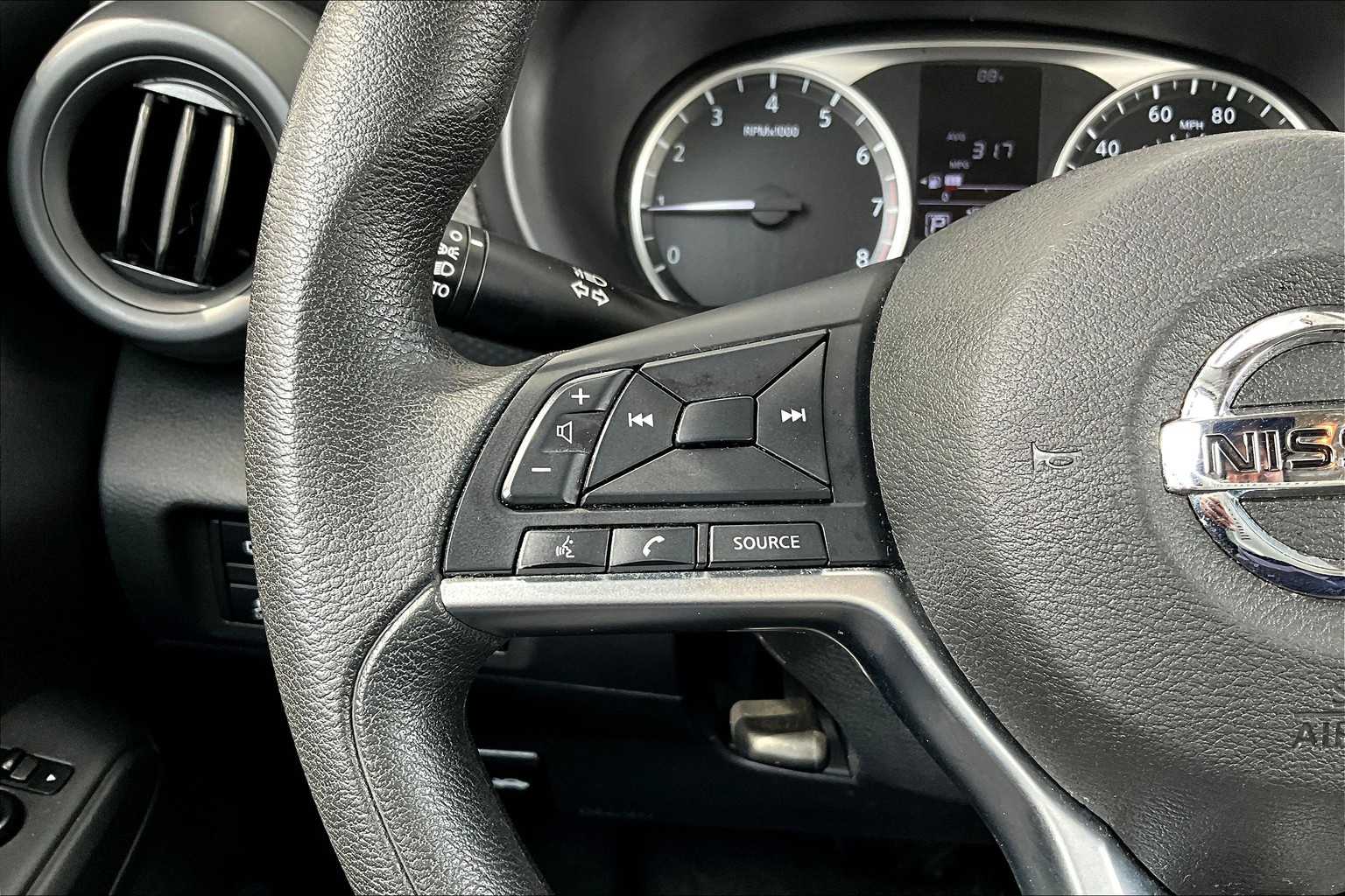 2021 Nissan Kicks S photo 22