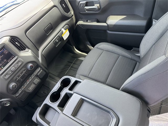 2025 Chevrolet Silverado 1500 Custom photo 17