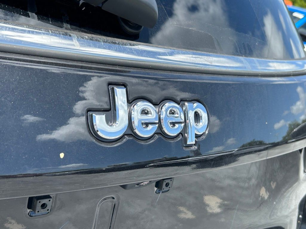 2025 Jeep Compass Latitude photo 31