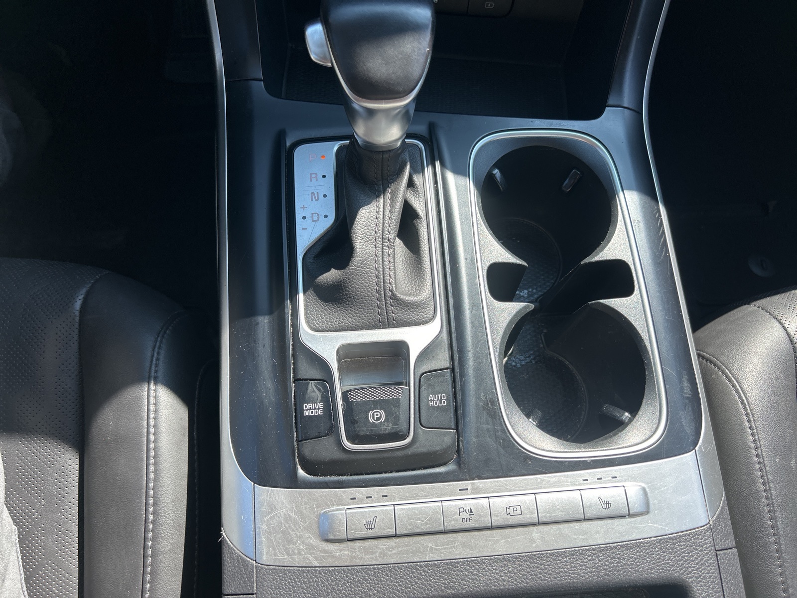 2024 Kia Carnival LX photo 20