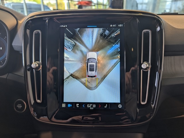 2023 Volvo XC40 Plus photo 24
