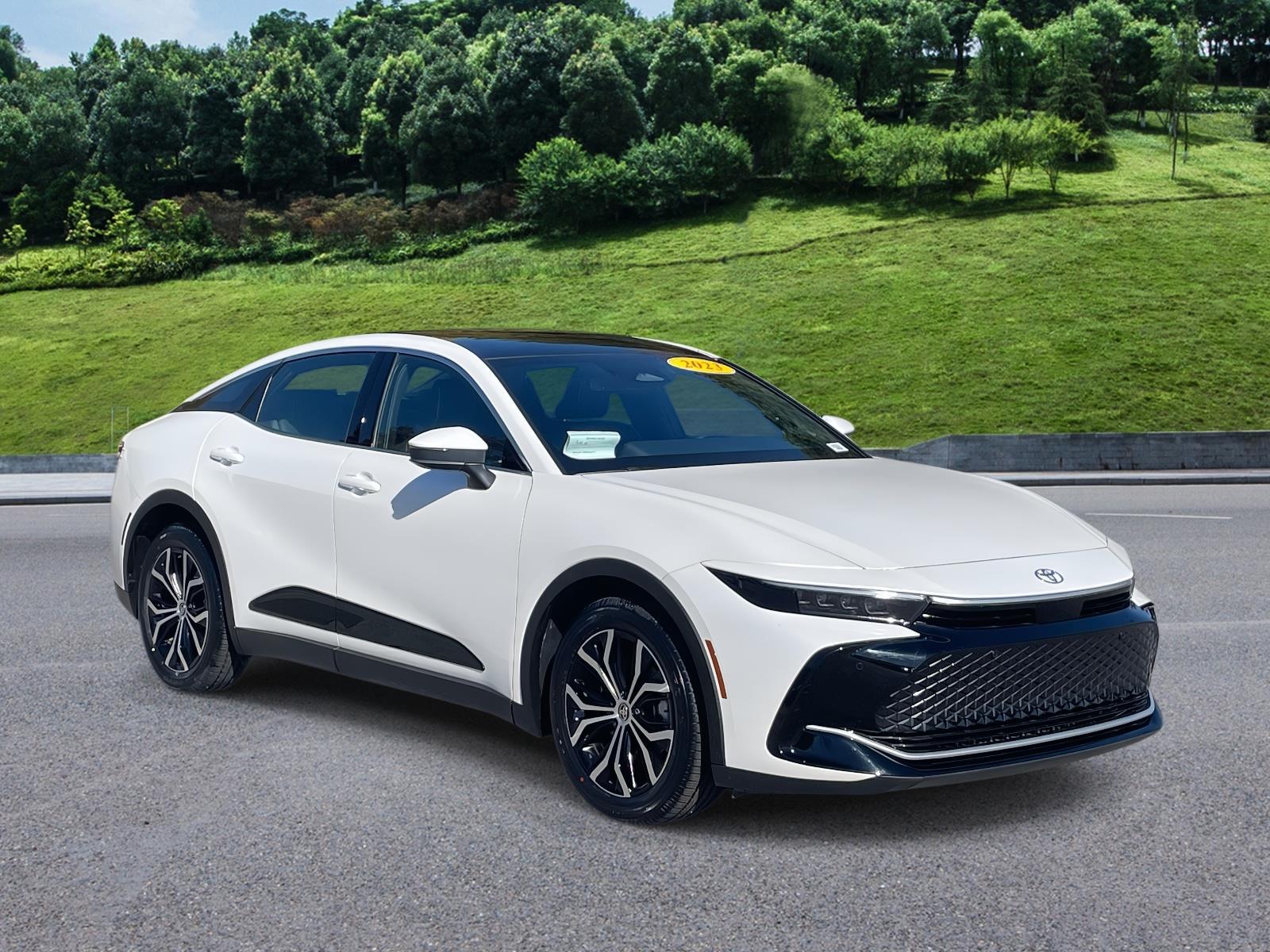 2023 Toyota Crown Limited's photo