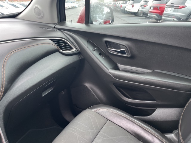 2022 Chevrolet Trax LT photo 25