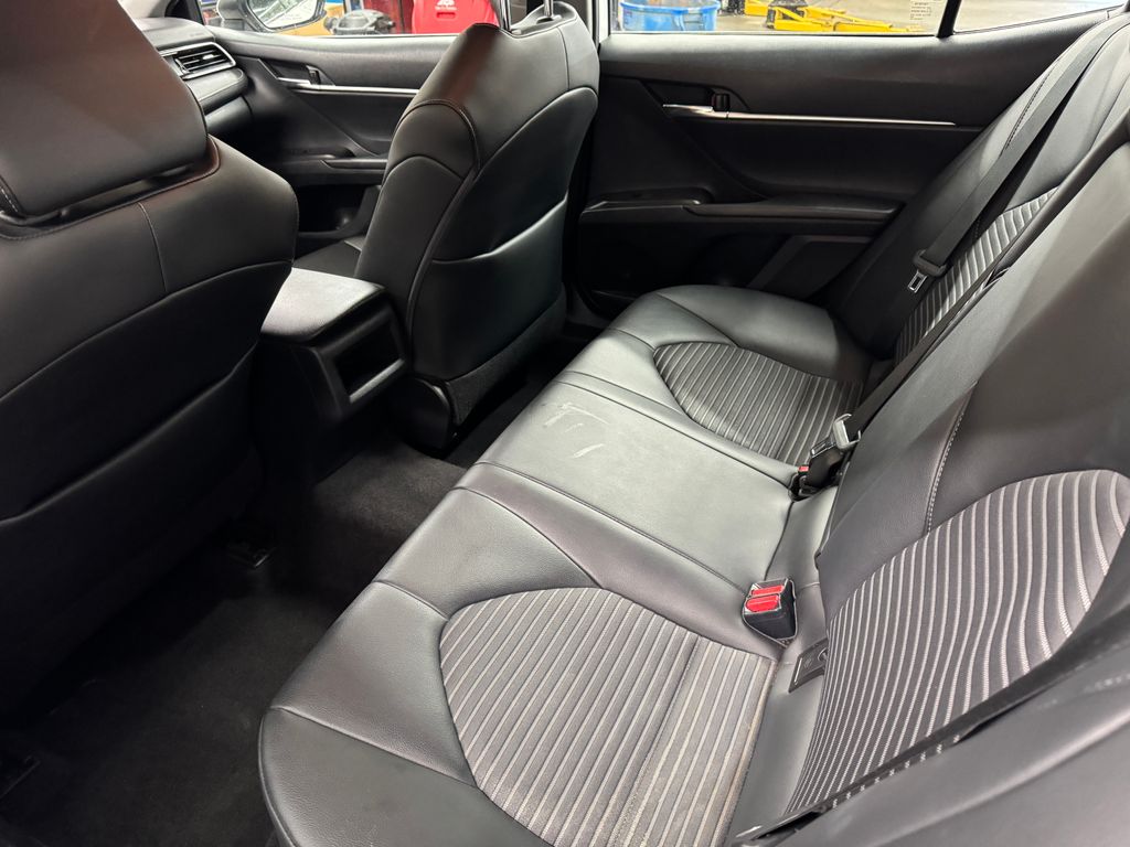2021 Toyota Camry SE photo 12