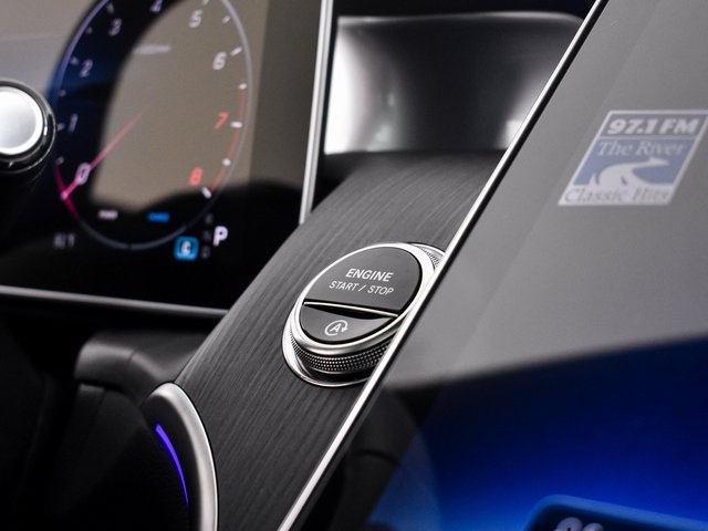 2026 Mercedes Benz GLC 300 photo 17